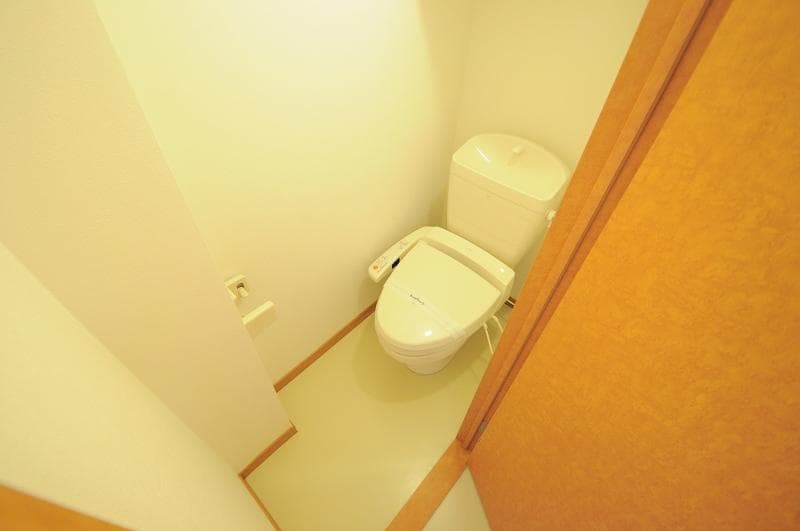 Room image 10
