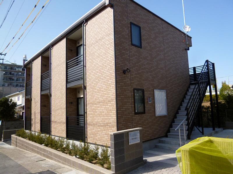 Main exterior of LEONEXT HARU