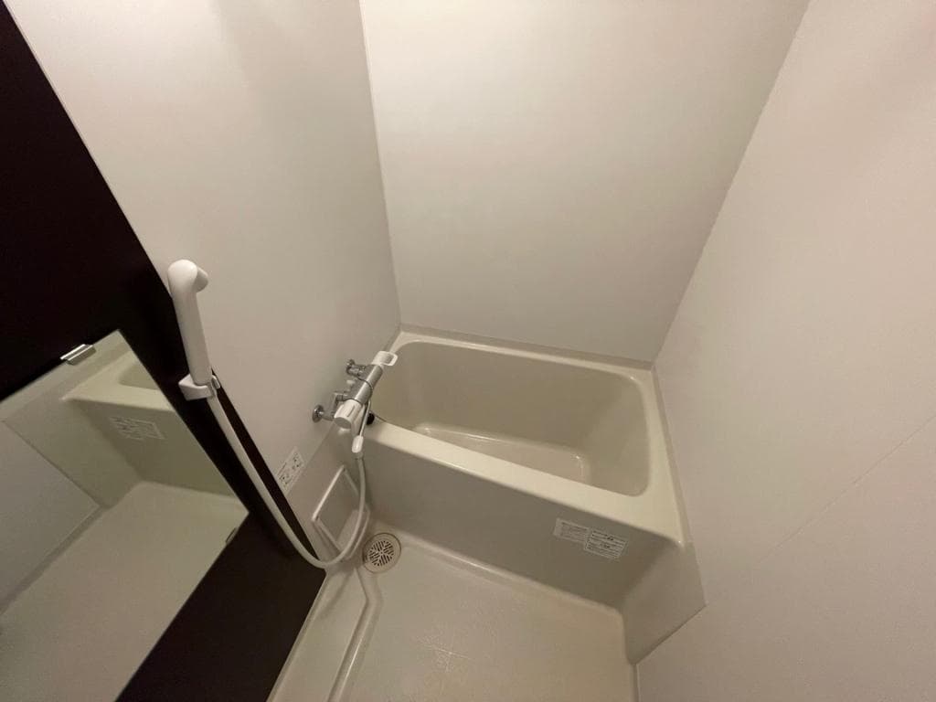 Room image 10