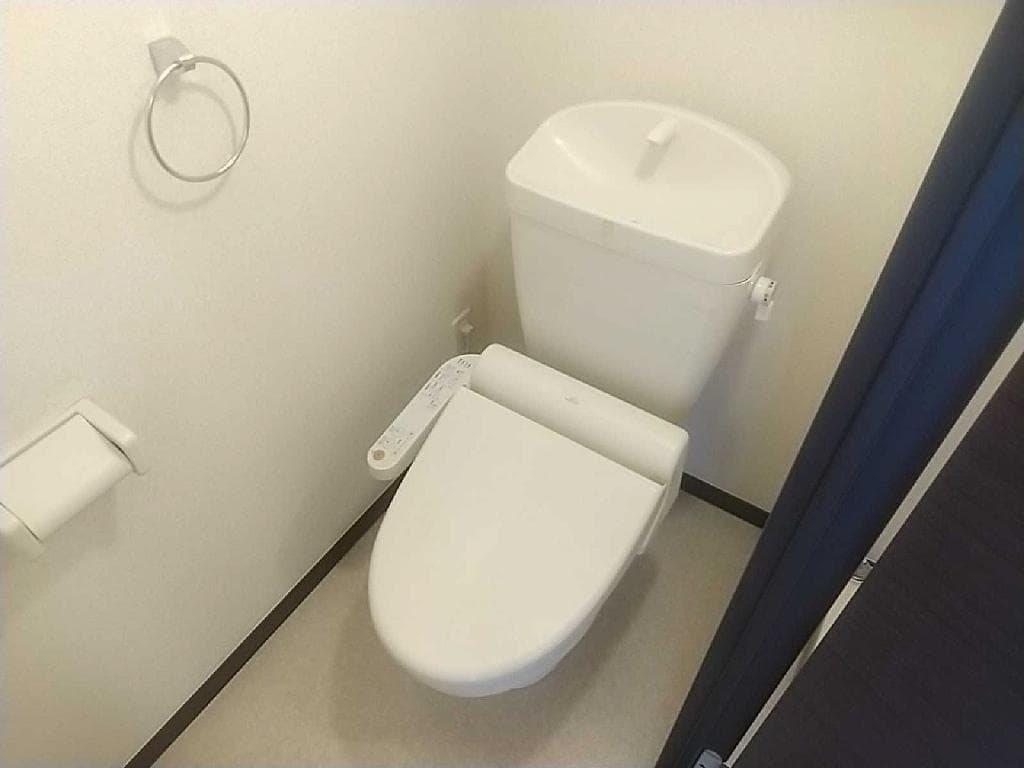 Room image 8