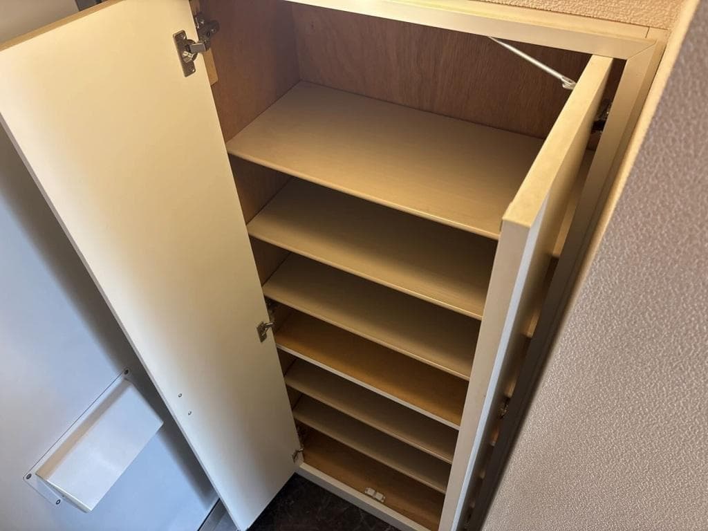 Room image 13