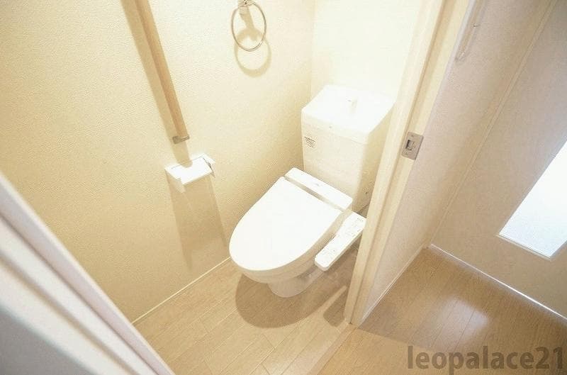 Room image 11