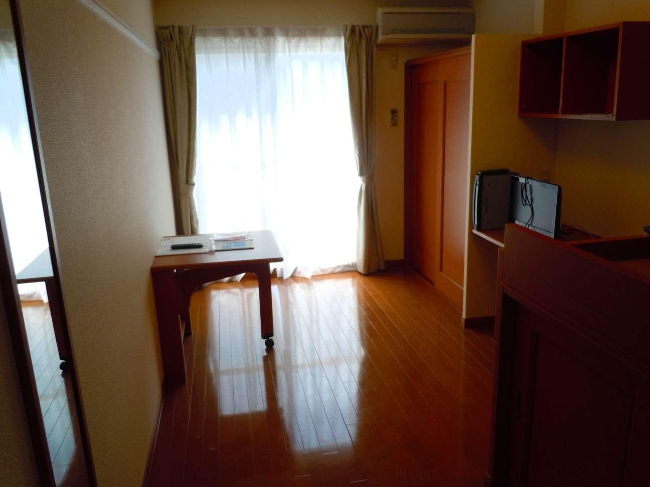 Preview interior of leopalace East