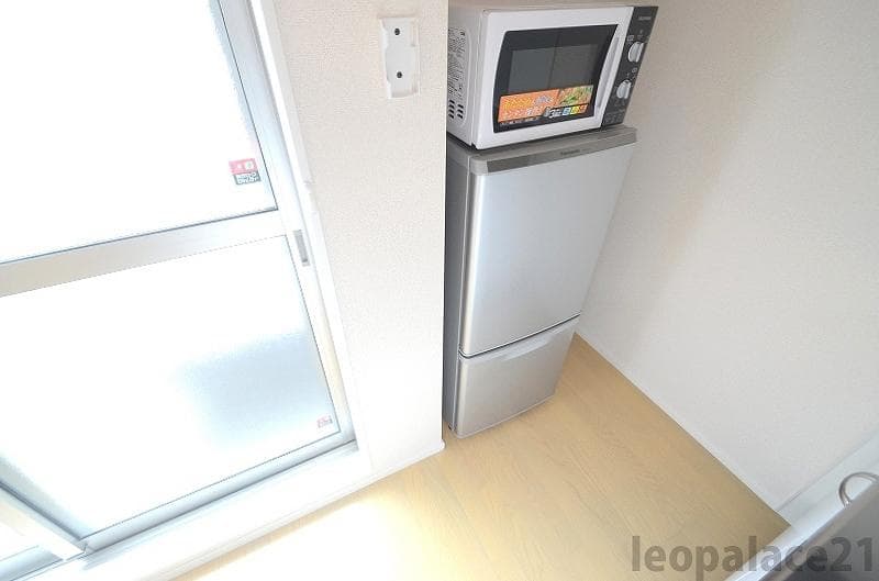 Room image 8