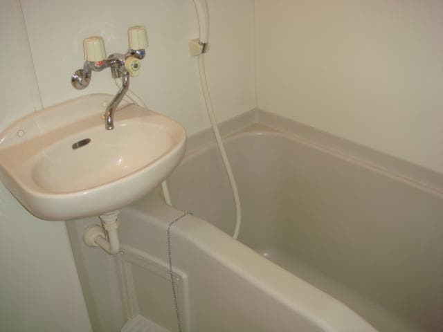 Room image 11