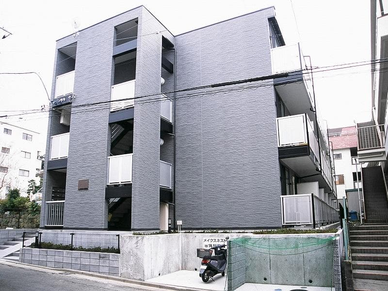 Main exterior of leopalace Nest