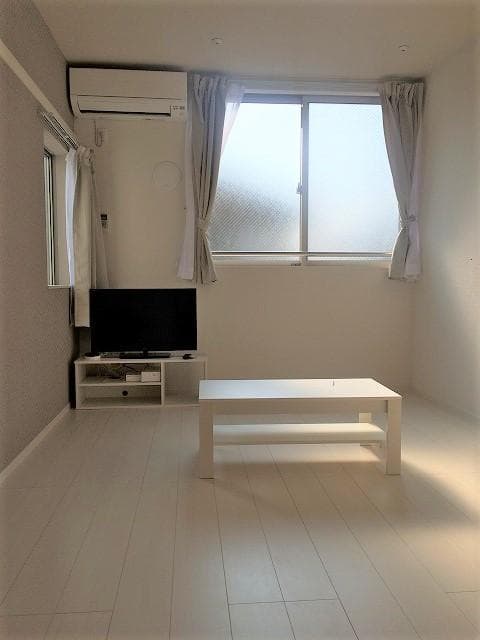 Room image 9