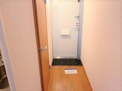 Room image 8
