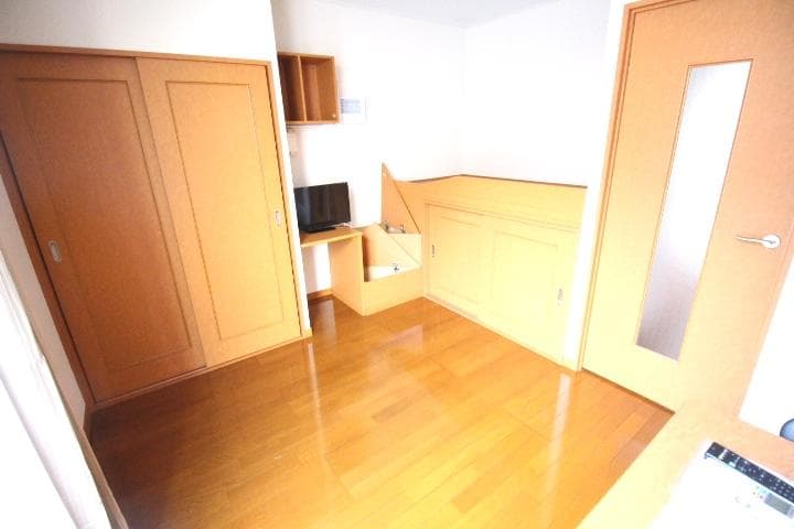 Preview interior of leopalace East Charme