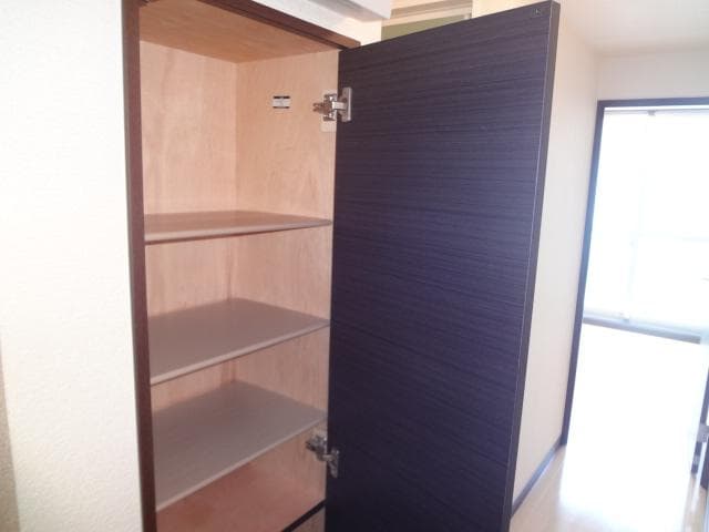 Room image 16