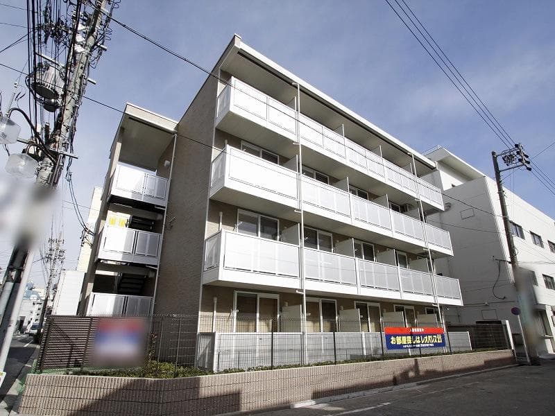 Main exterior of leopalace Inside Shin Sakae