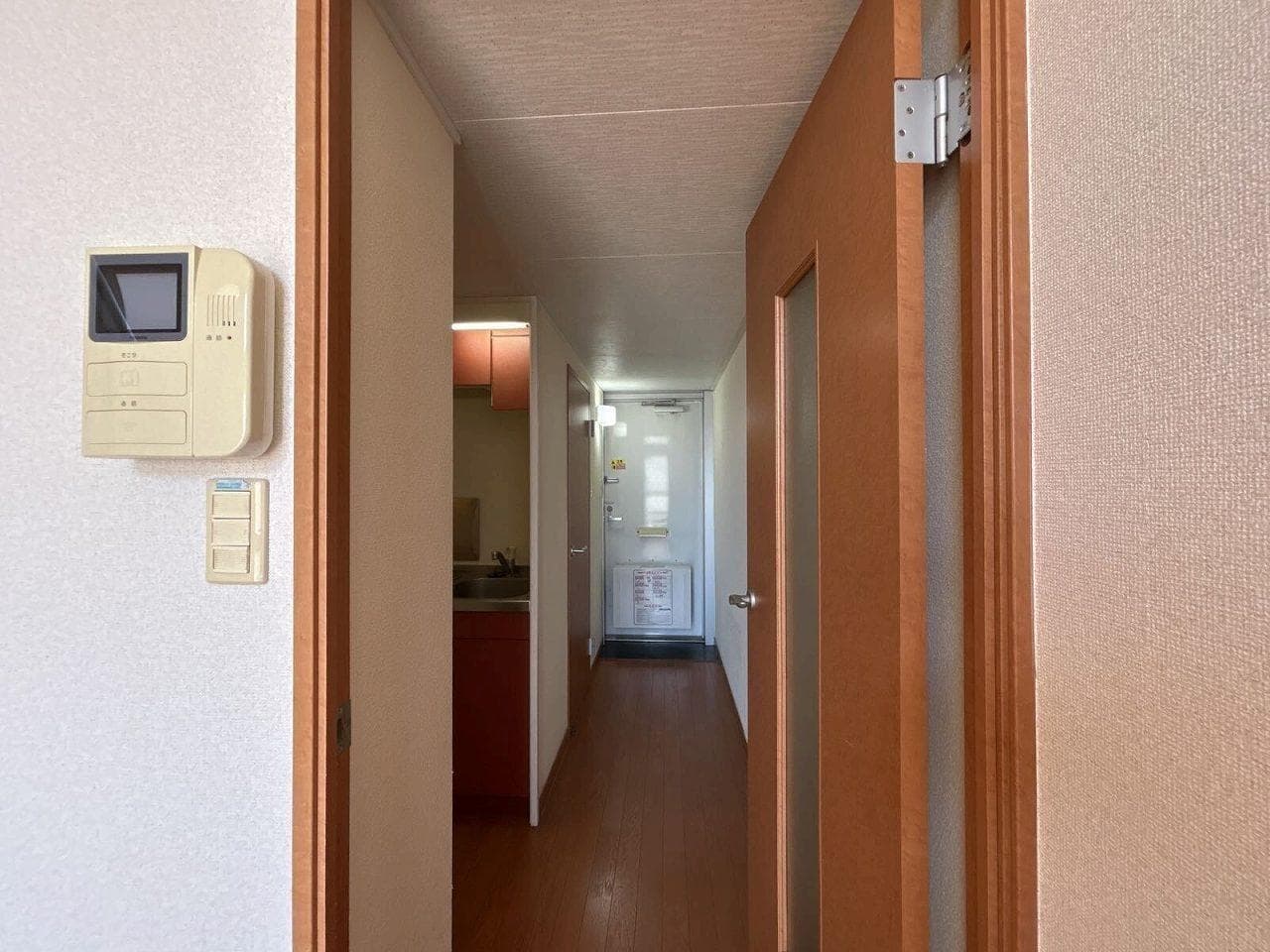 Room image 14