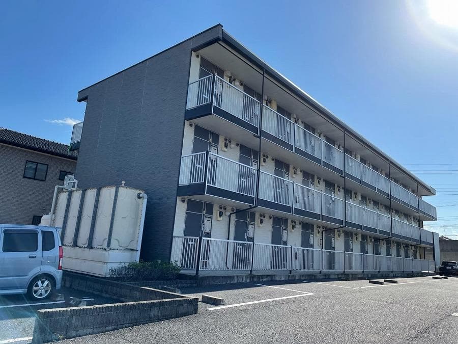 Main exterior of leopalace Fairy