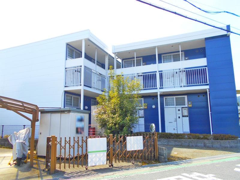 Main exterior of leopalace Azalea Namikawa