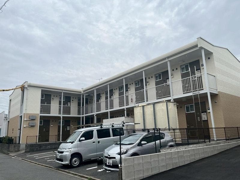 Main exterior of leopalace Wing Court