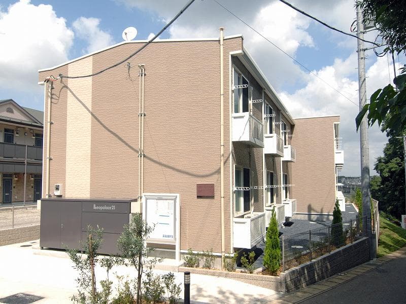 Main exterior of leopalace Hill