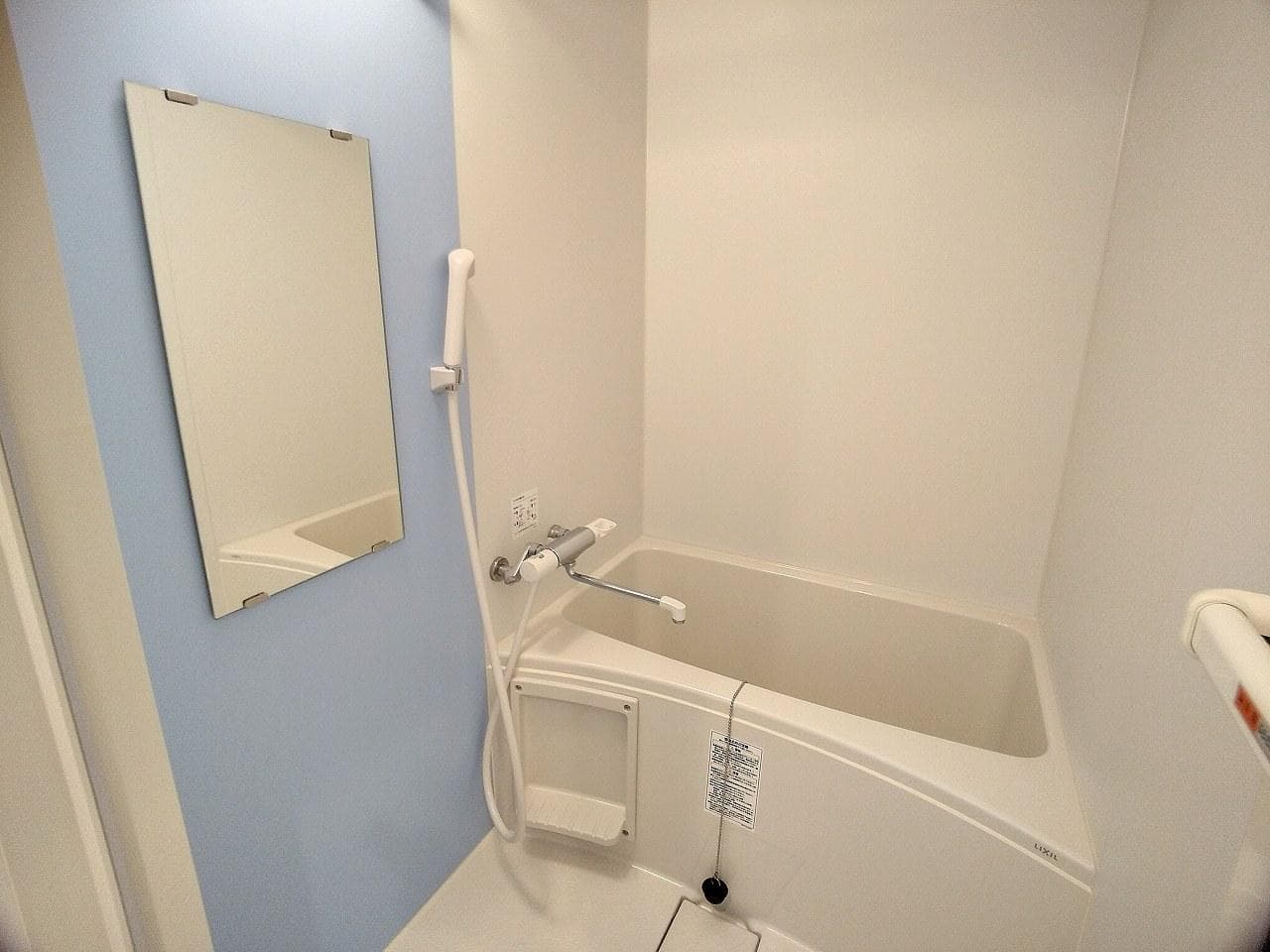 Room image 12
