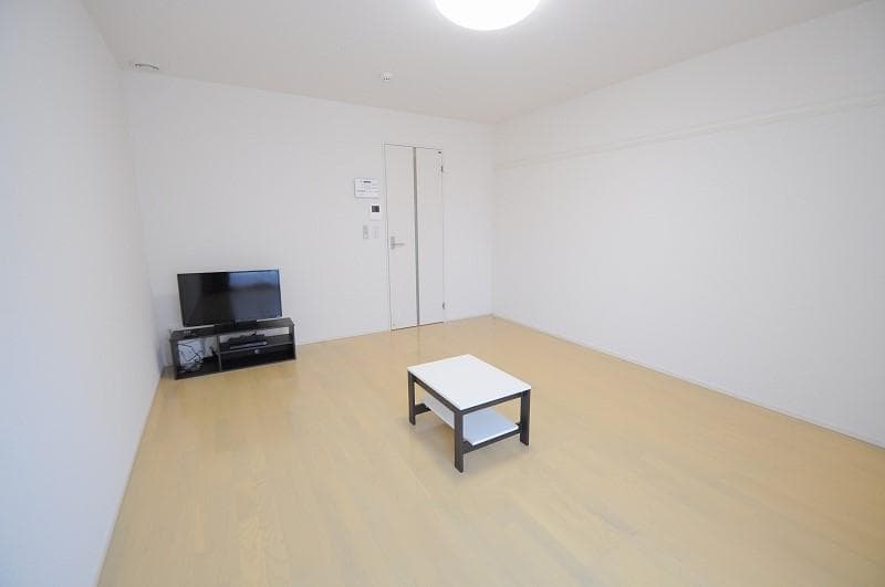 Preview interior of LEONEXT Corpo Kuwahara