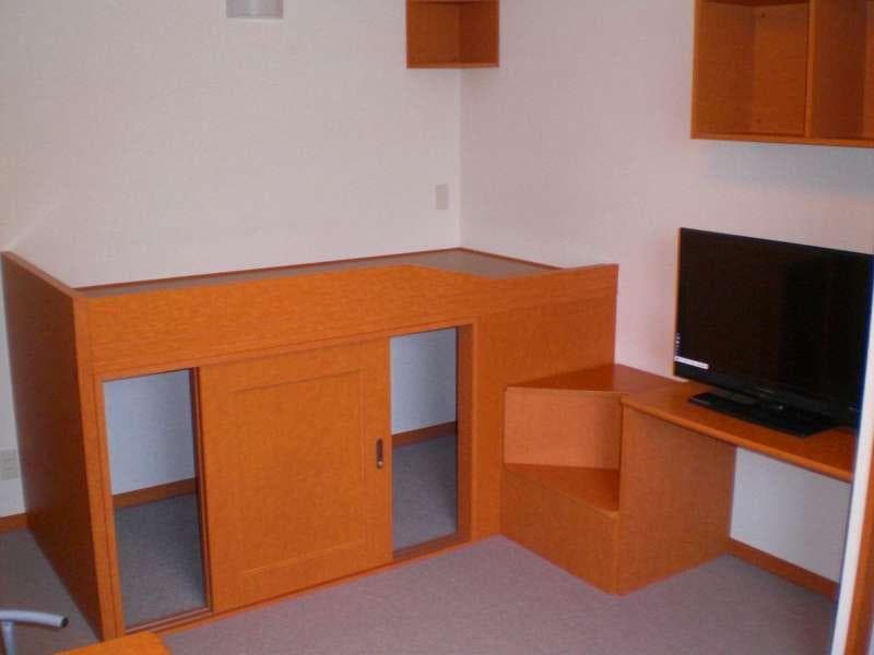 Room image 8