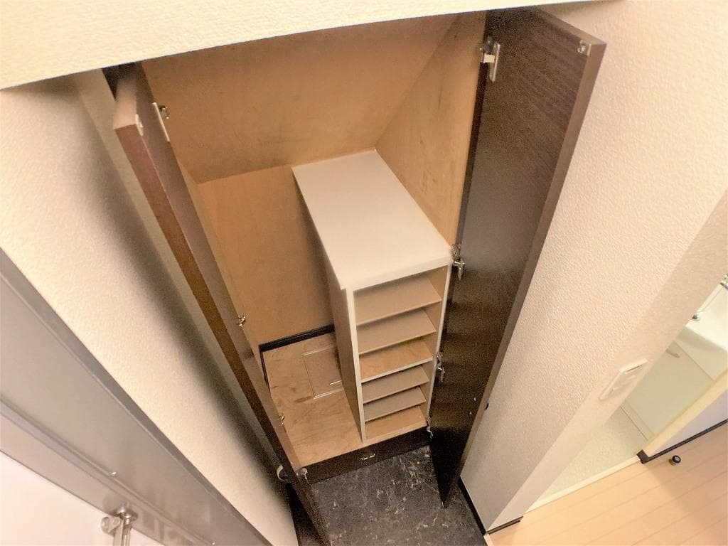 Room image 15