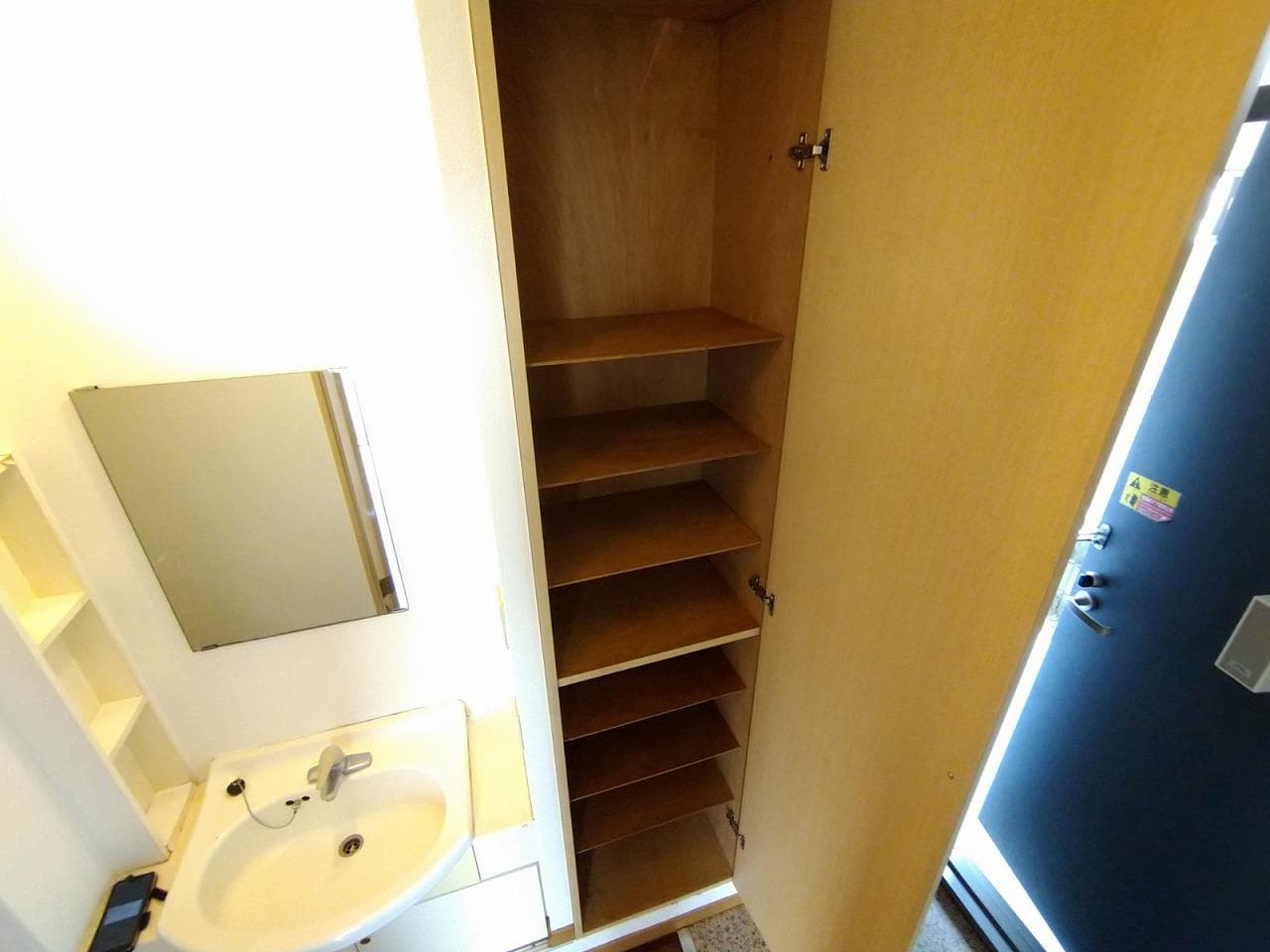 Room image 9