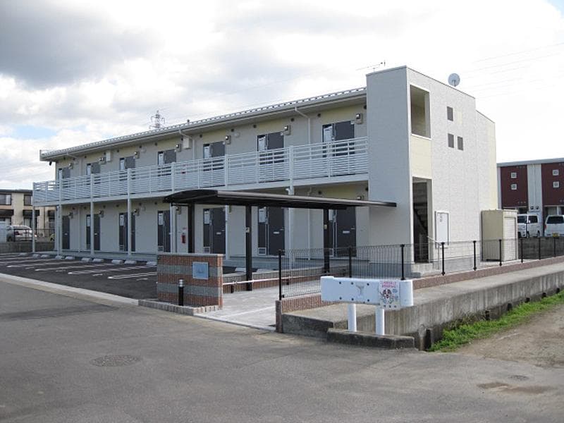 Main exterior of LEONEXT Koga II