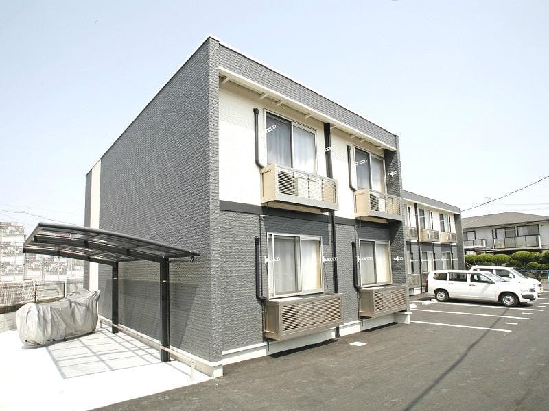 Main exterior of LEONEXT Hiagari