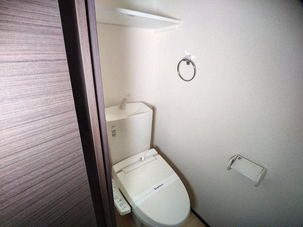 Room image 12