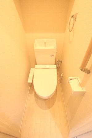 Room image 9