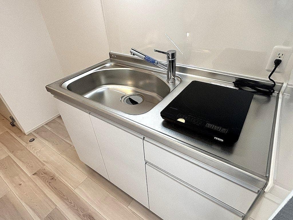 Room image 8