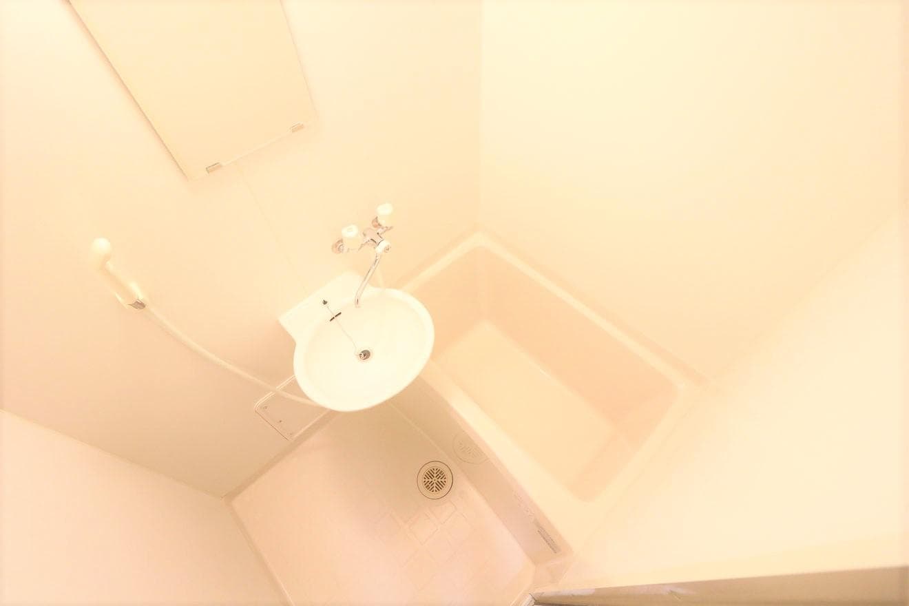 Room image 15