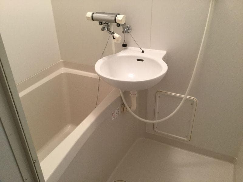 Room image 8