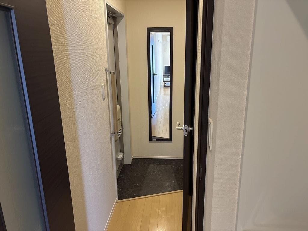 Room image 14