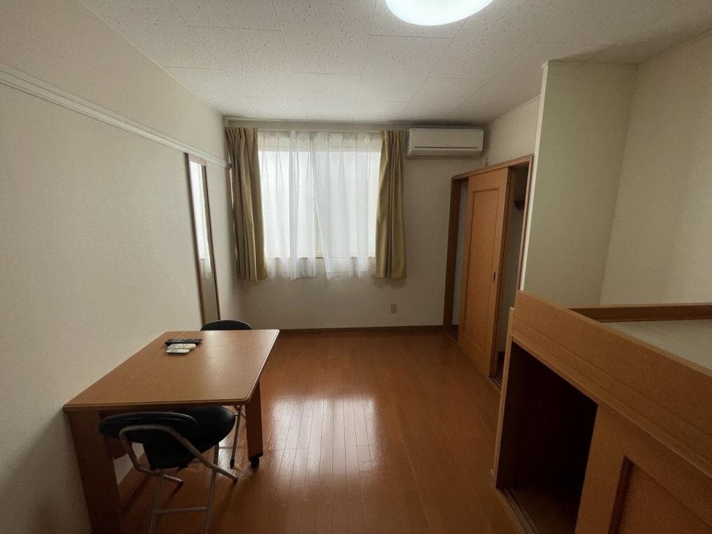 Preview interior of leopalace Oka