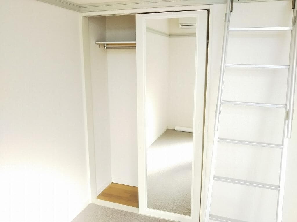 Room image 13