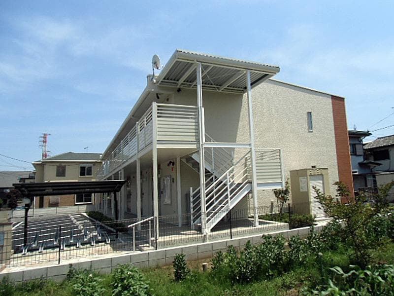 Main exterior of LEONEXT Park View