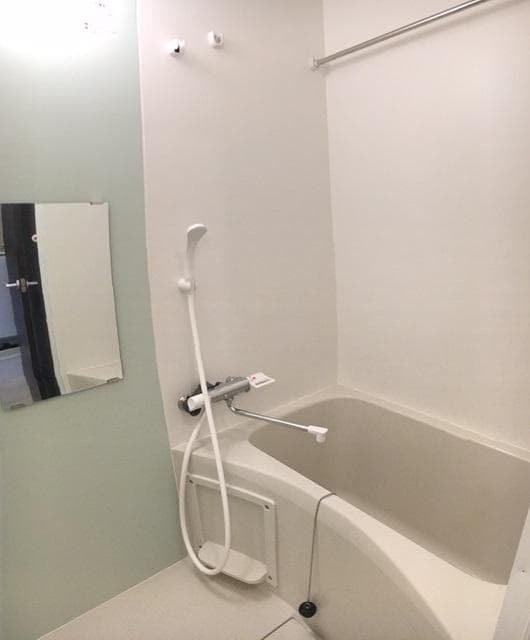 Room image 8