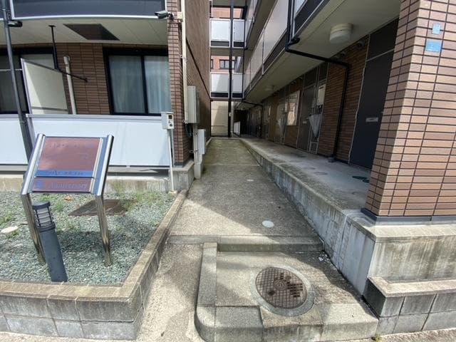 Room image 15