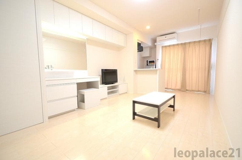 Room image 15