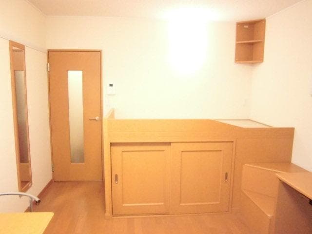 Room image 12