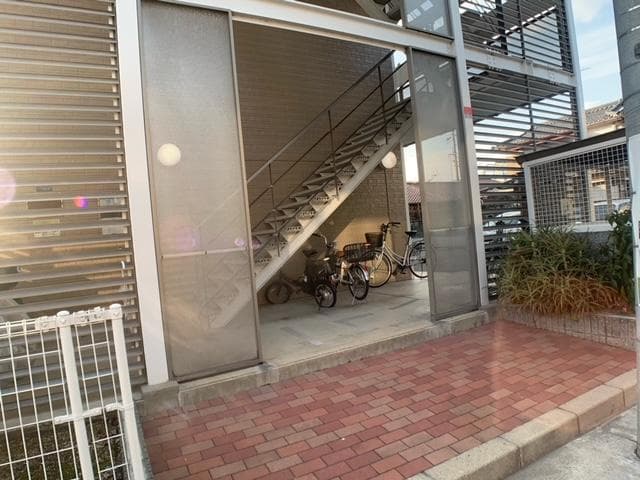 Room image 13
