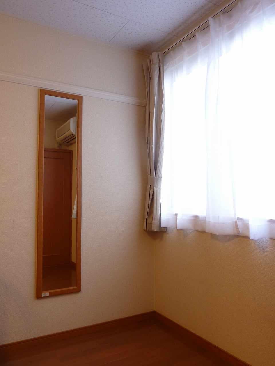 Room image 13