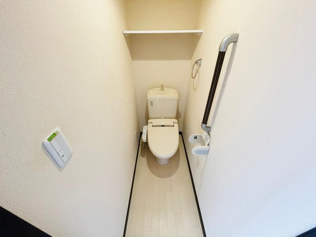 Room image 14