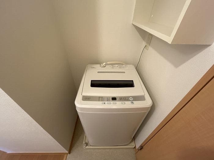 Room image 8