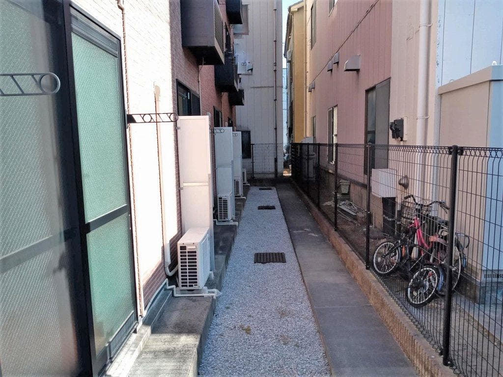 Room image 12