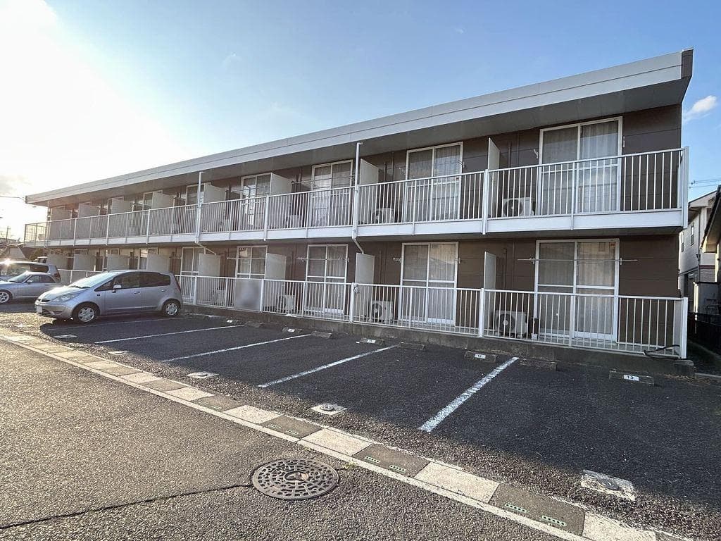 Main exterior of leopalace Sunshine