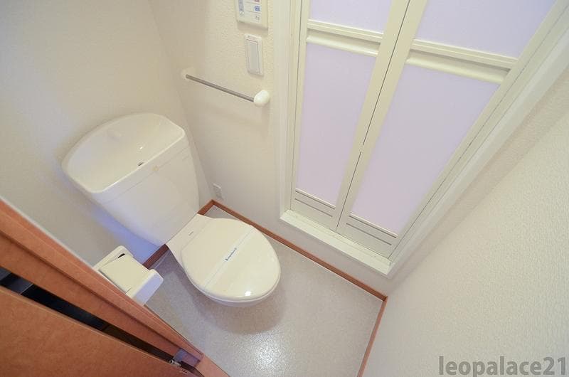 Room image 9