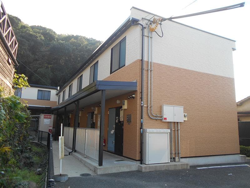 Main exterior of leopalace Hiraoka Hills