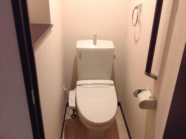 Room image 8