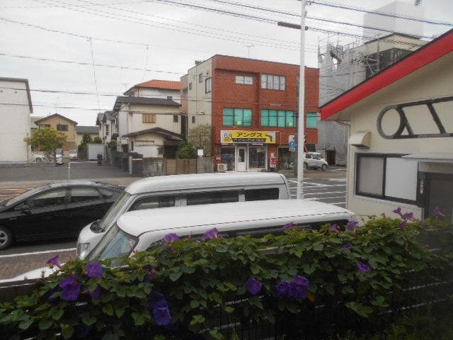 Room image 15